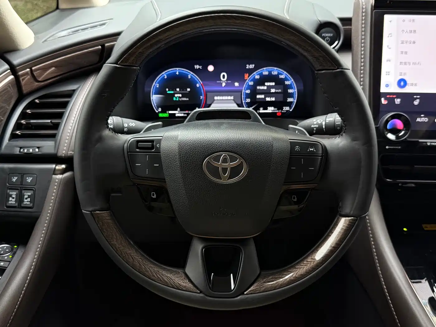 Toyota Alphard 2024 Hybrid 2.5L Prestige Edition фото 14