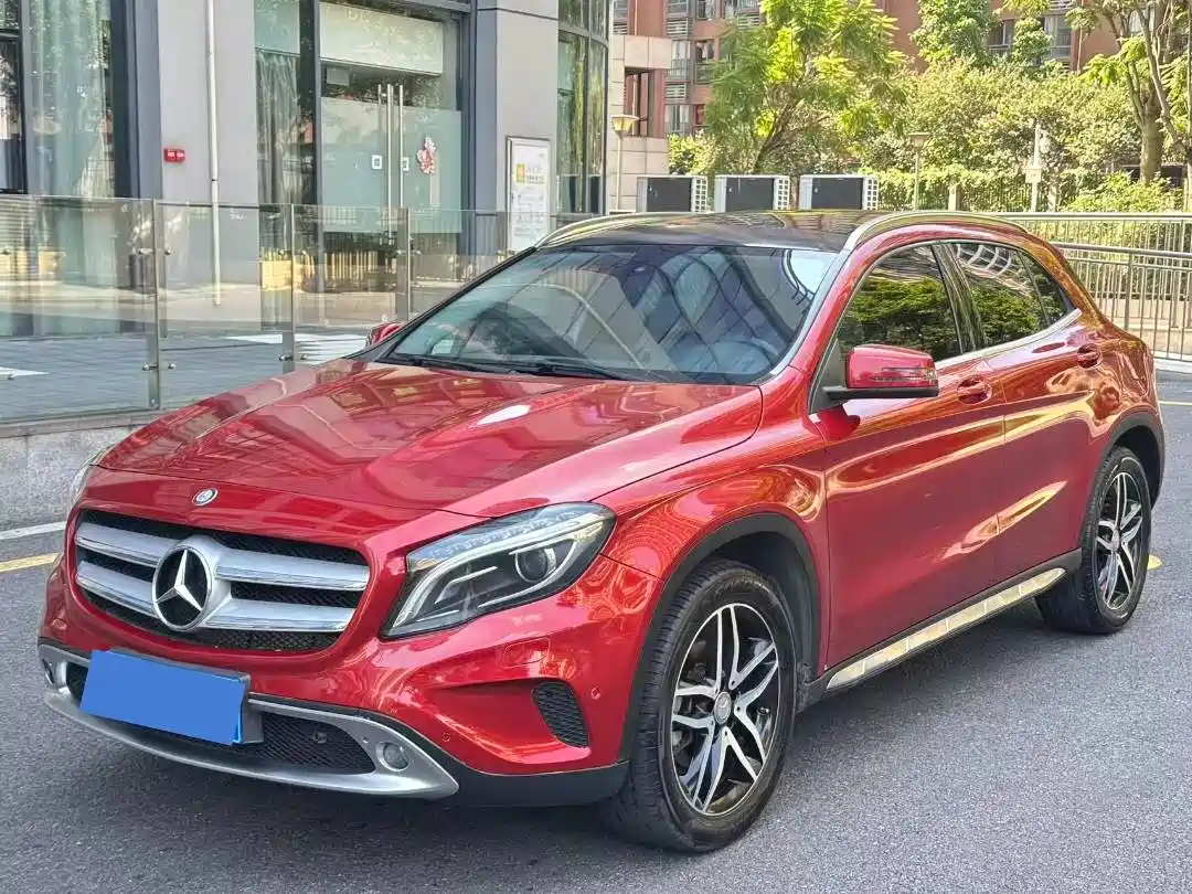 Mercedes-Benz GLA 2015 2015 GLA 200 Fashion