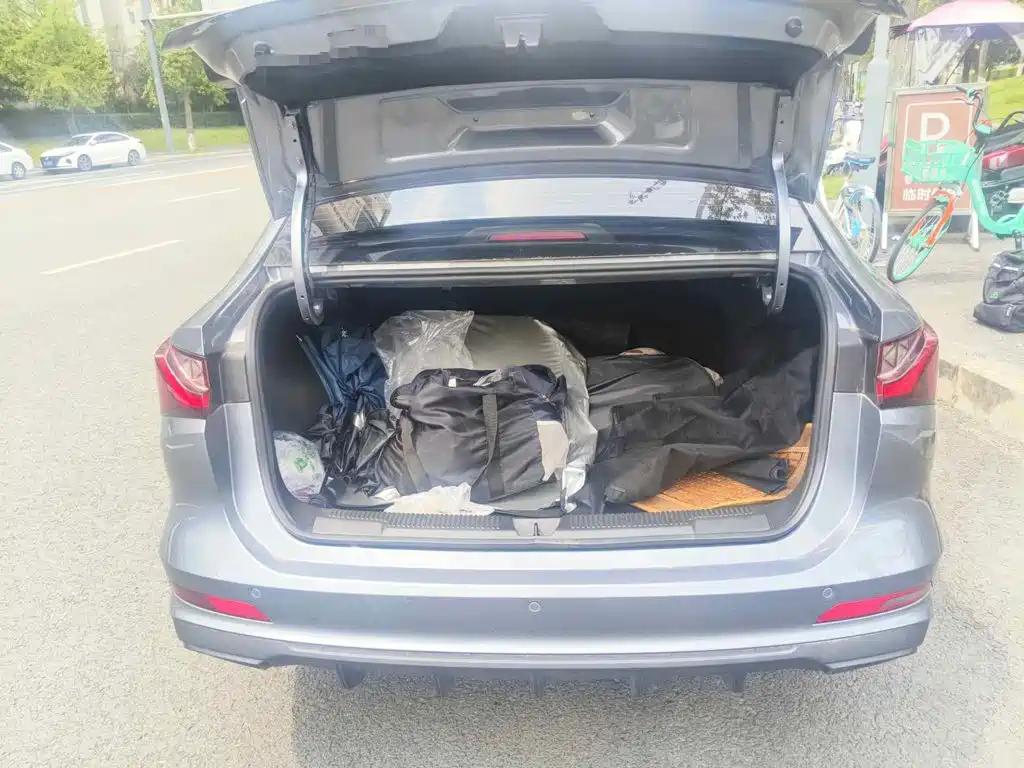 Фото 4 - Roewe i5