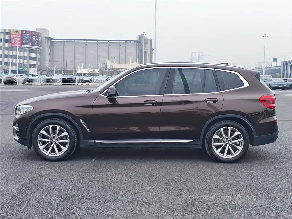 BMW X3 2018 xDrive25i Luxury Package China VI фото 2