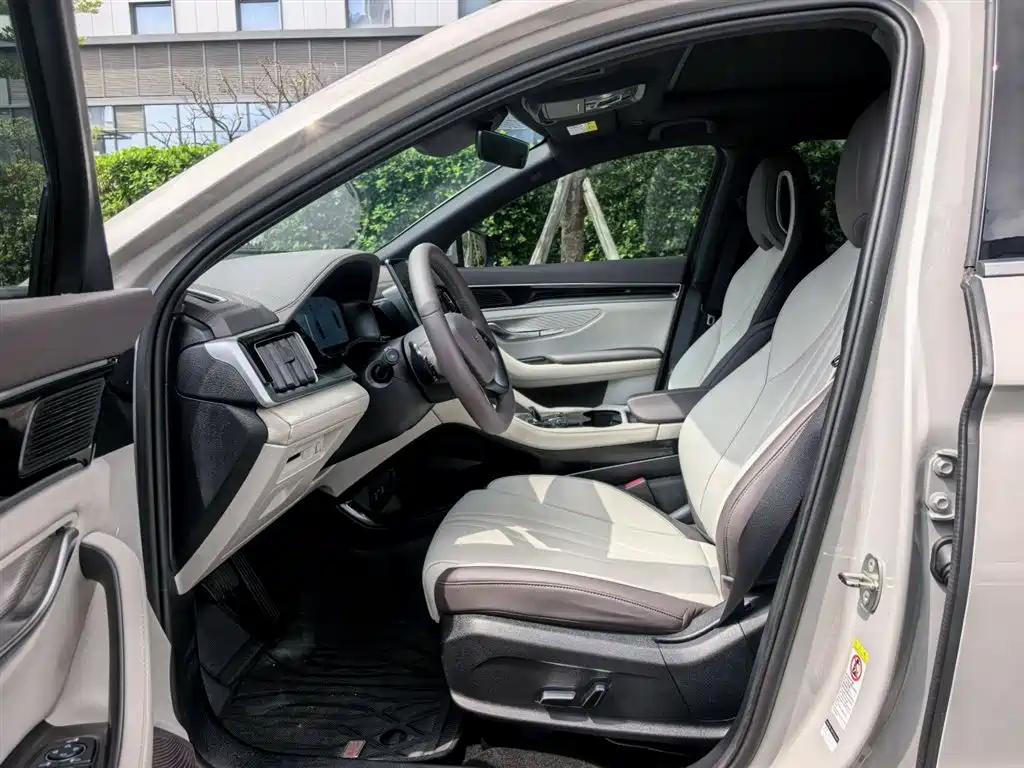 BYD Song PLUS PHEV 2025 DM-i Smart Drive Edition 112KM Noble фото 15