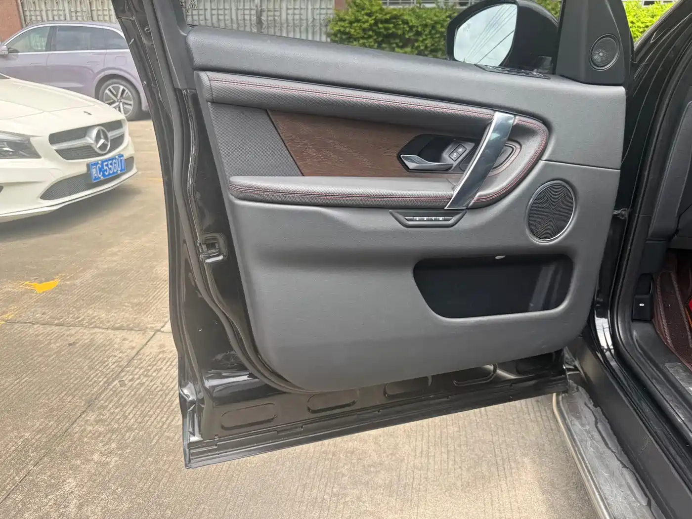 Land Rover Discovery Sport 2021 249PS R-Dynamic SE Performance Technology Edition 5-seater фото 8