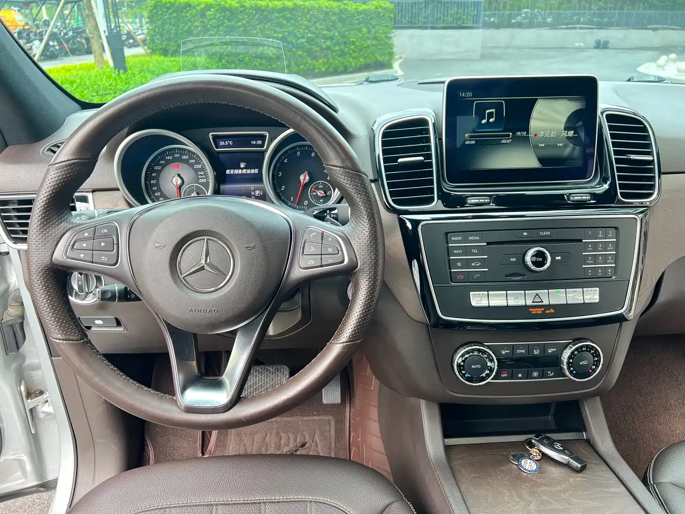 Mercedes-Benz GLE 2015 GLE 400 4MATIC фото 27