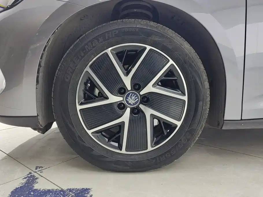 BYD Qin L 2024 2024 DM-i 120KM Leading