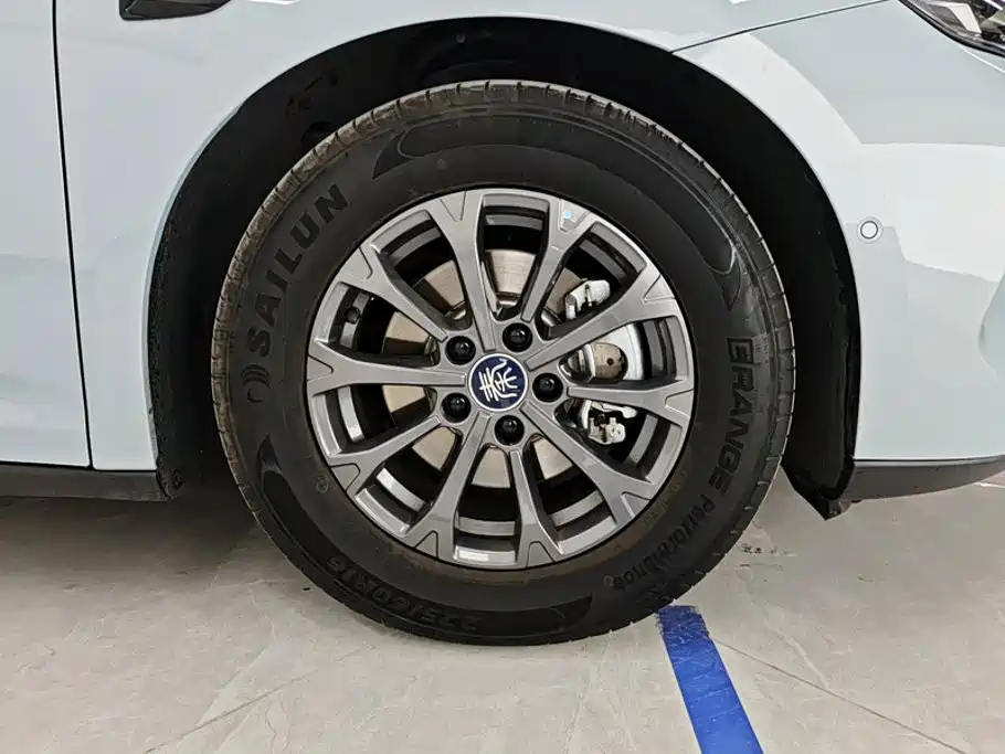 BYD Qin L 2025 2025 DM-i Smart Drive Edition 80KM Leading