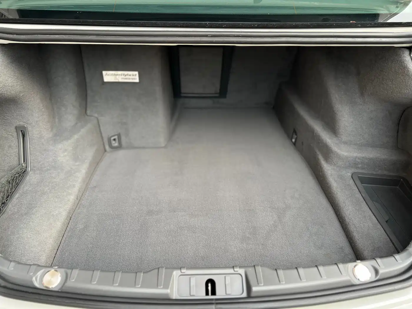 BMW 7 Series 2010 4.4T Hybrid фото 17