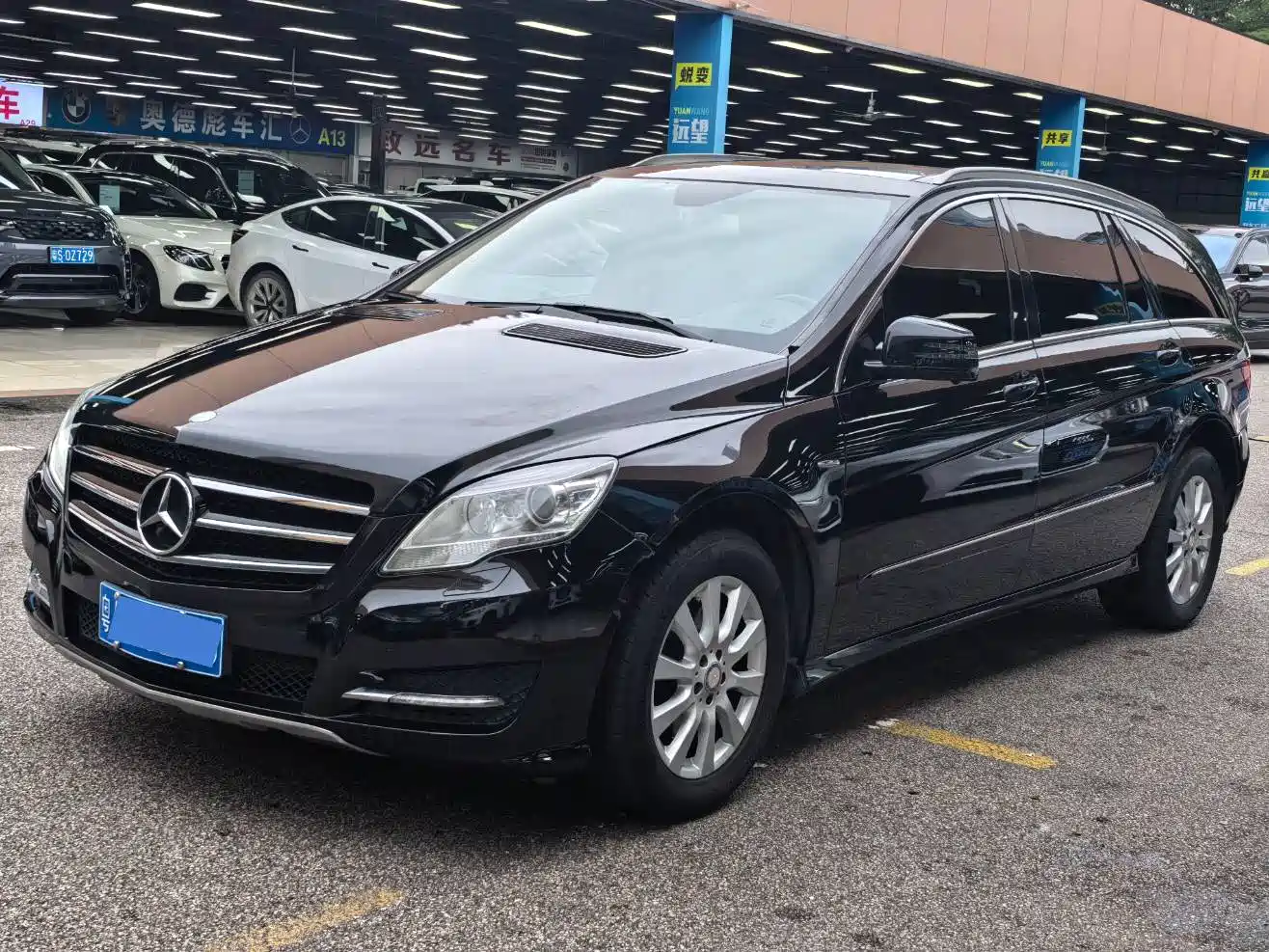Mercedes-Benz R-Class 2017 R 320 4MATIC Business Collector's Edition