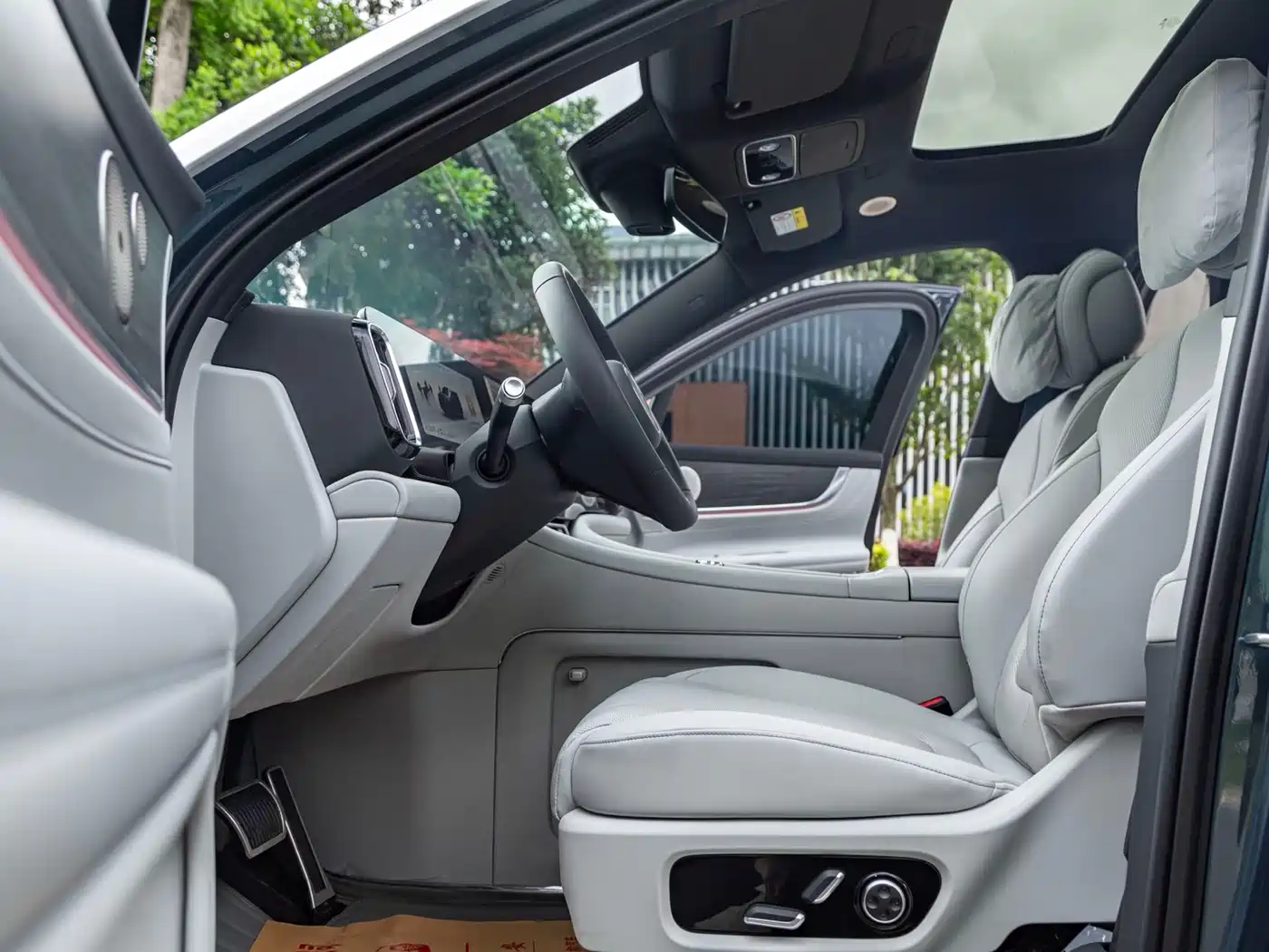 AITO Wenjie AITO M9 2024 Range Extender Ultra 52kWh 6-seater фото 4