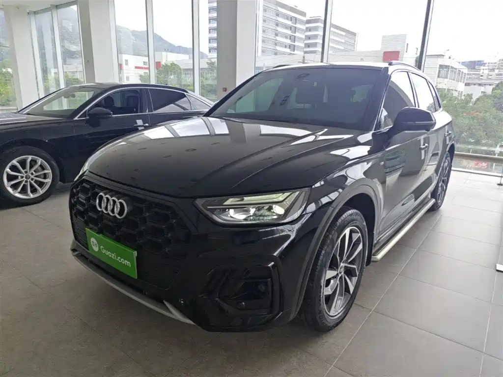 Audi Q5L 2024 Model 40 TFSI Luxury Dynamic