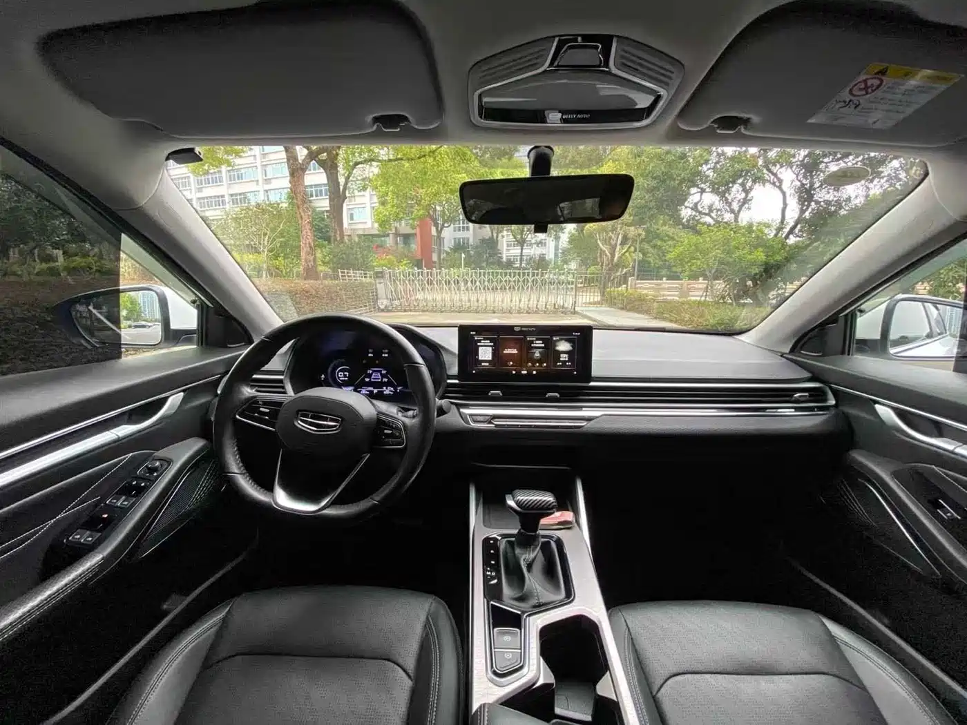 Фото 5 - Geely Emgrand