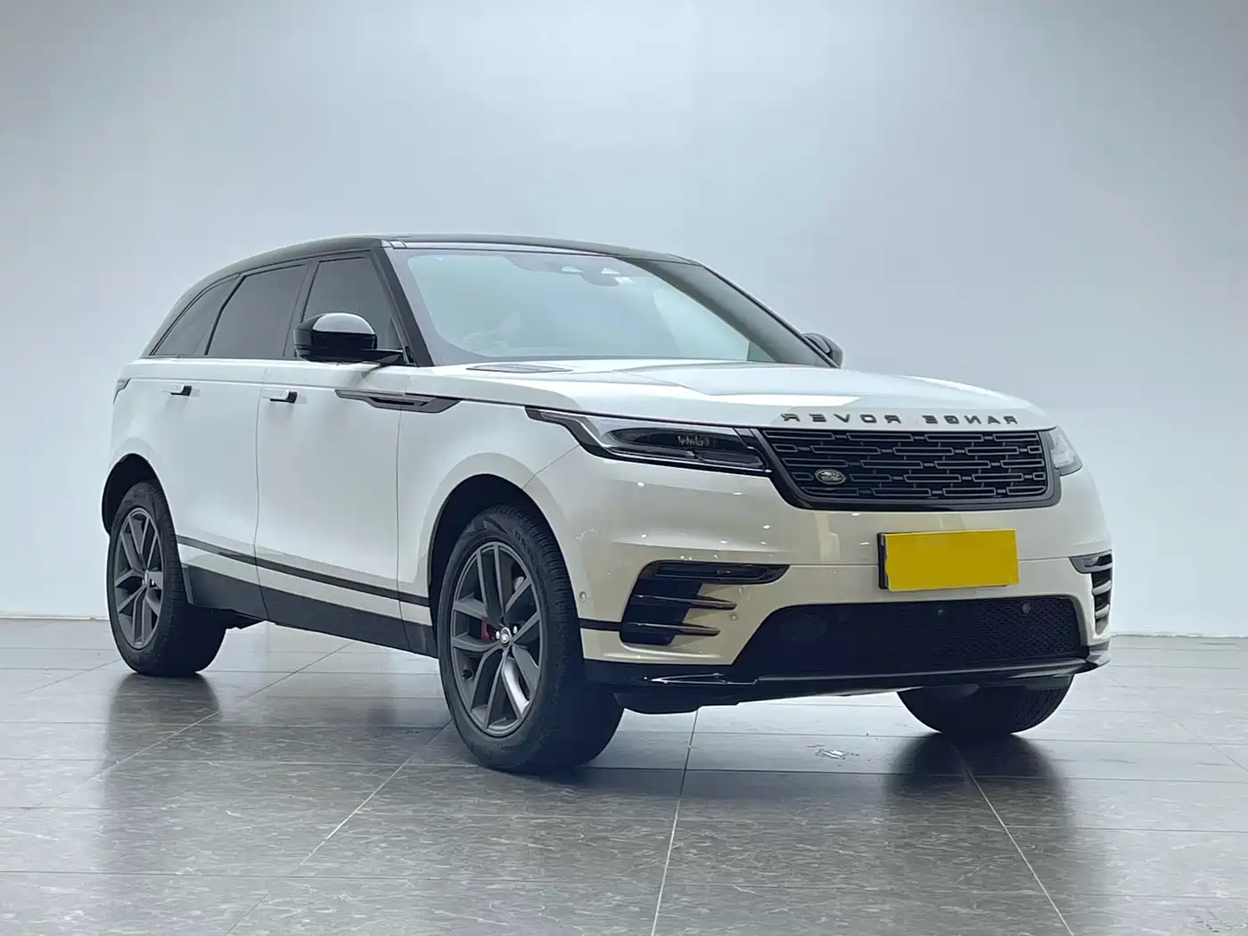 Land Rover Range Rover Velar 2024 Dynamic SE фото 20