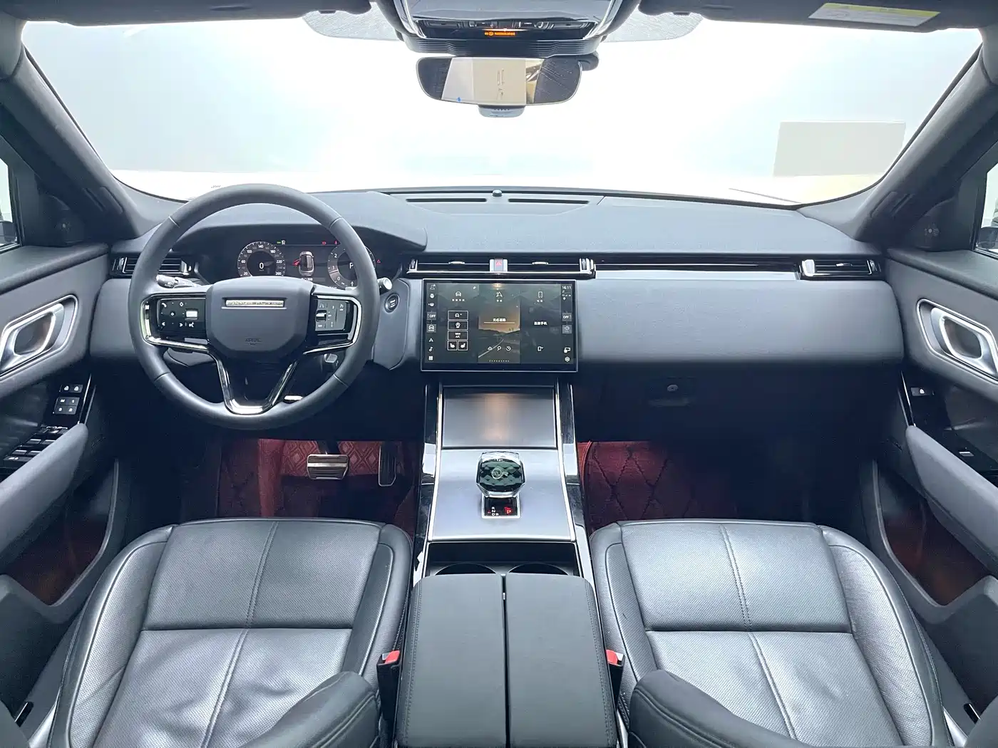 Land Rover Range Rover Velar 2024 Dynamic SE фото 14