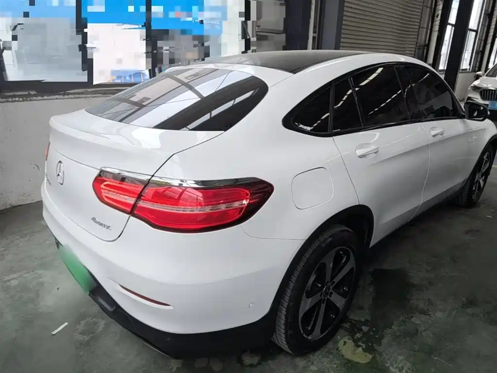 Mercedes-Benz GLC Coupe 2018 GLC 200 4MATIC Coupe SUV фото 7