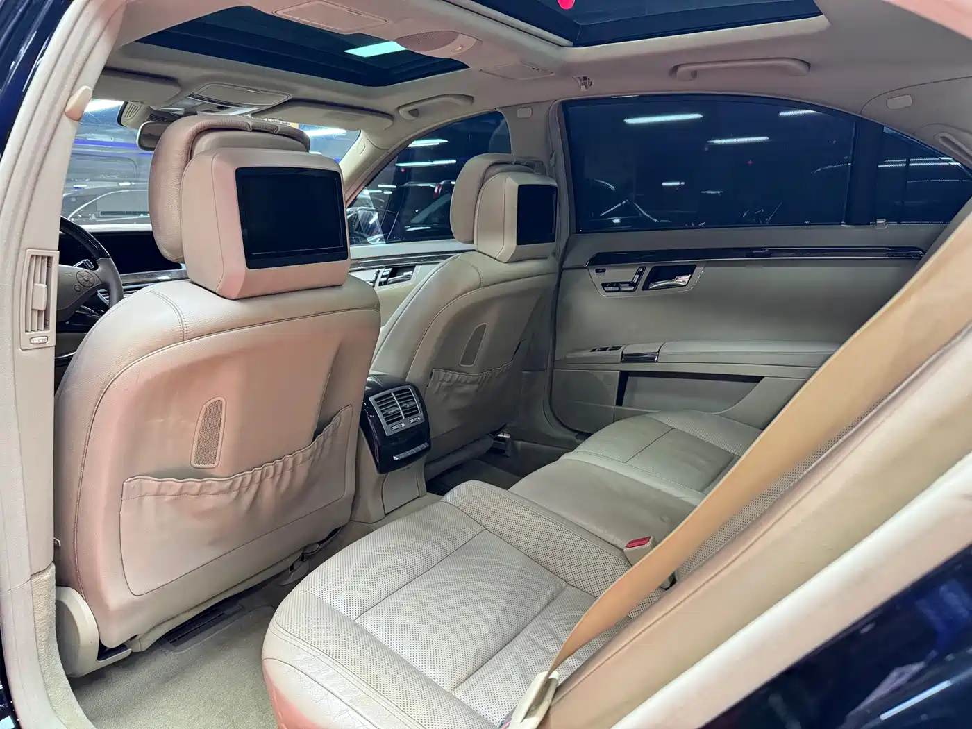 Mercedes-Benz S-Class 2010 S 300 L Luxury фото 30