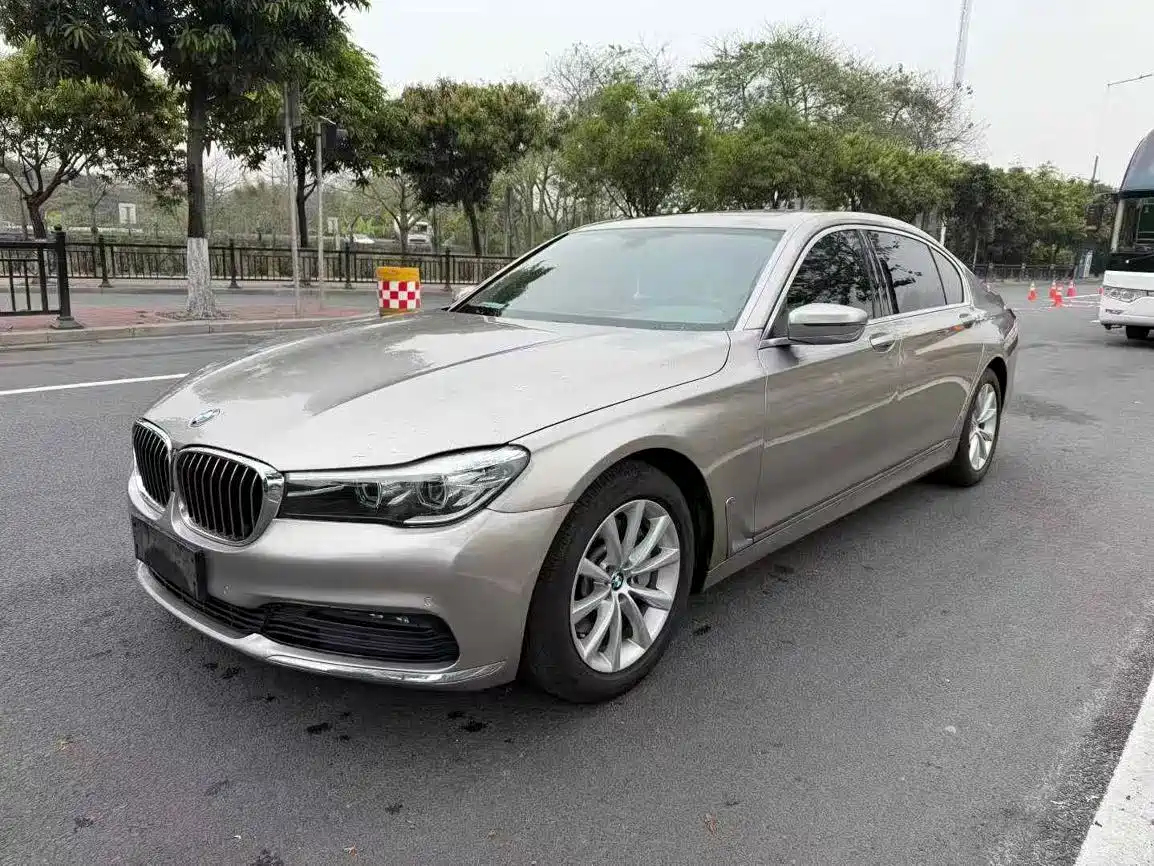 BMW 7 Series 2016 730Li Leading