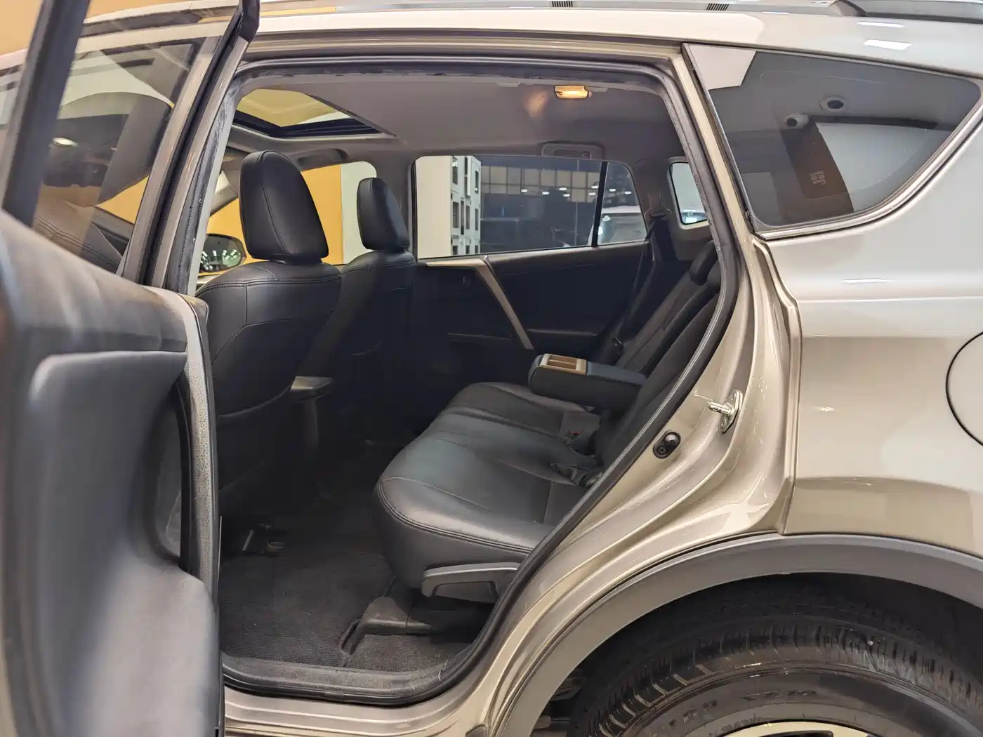 Toyota RAV4 Rongfang 2019 2.0L CVT 2WD Trend Edition China VI фото 21