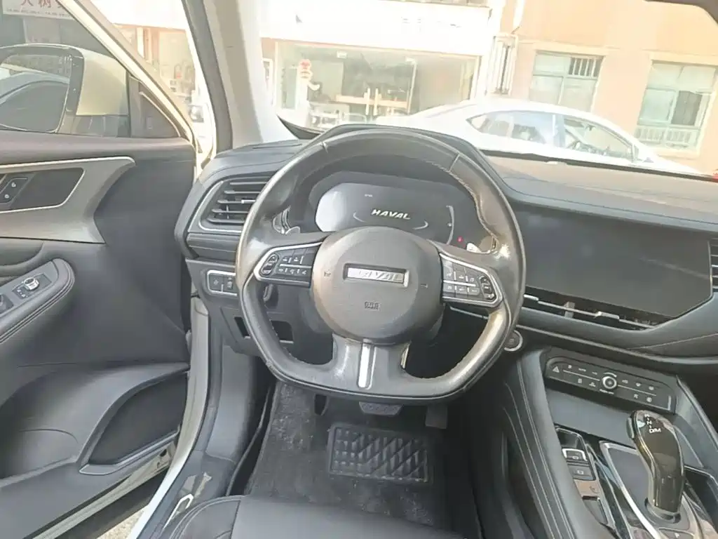 Фото 11 - Haval F7