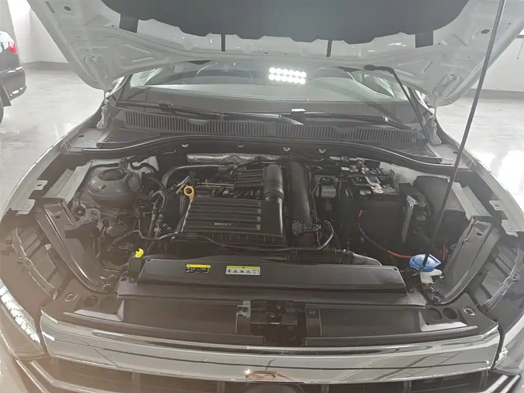 Volkswagen Sagitar 2022 280TSI DSG Surpassing Edition фото 20