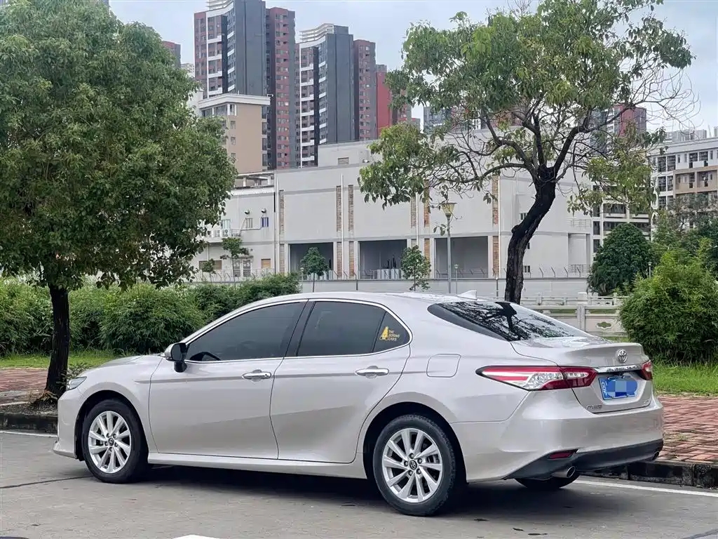 Toyota Camry 2021 2.0G Luxury Edition фото 3