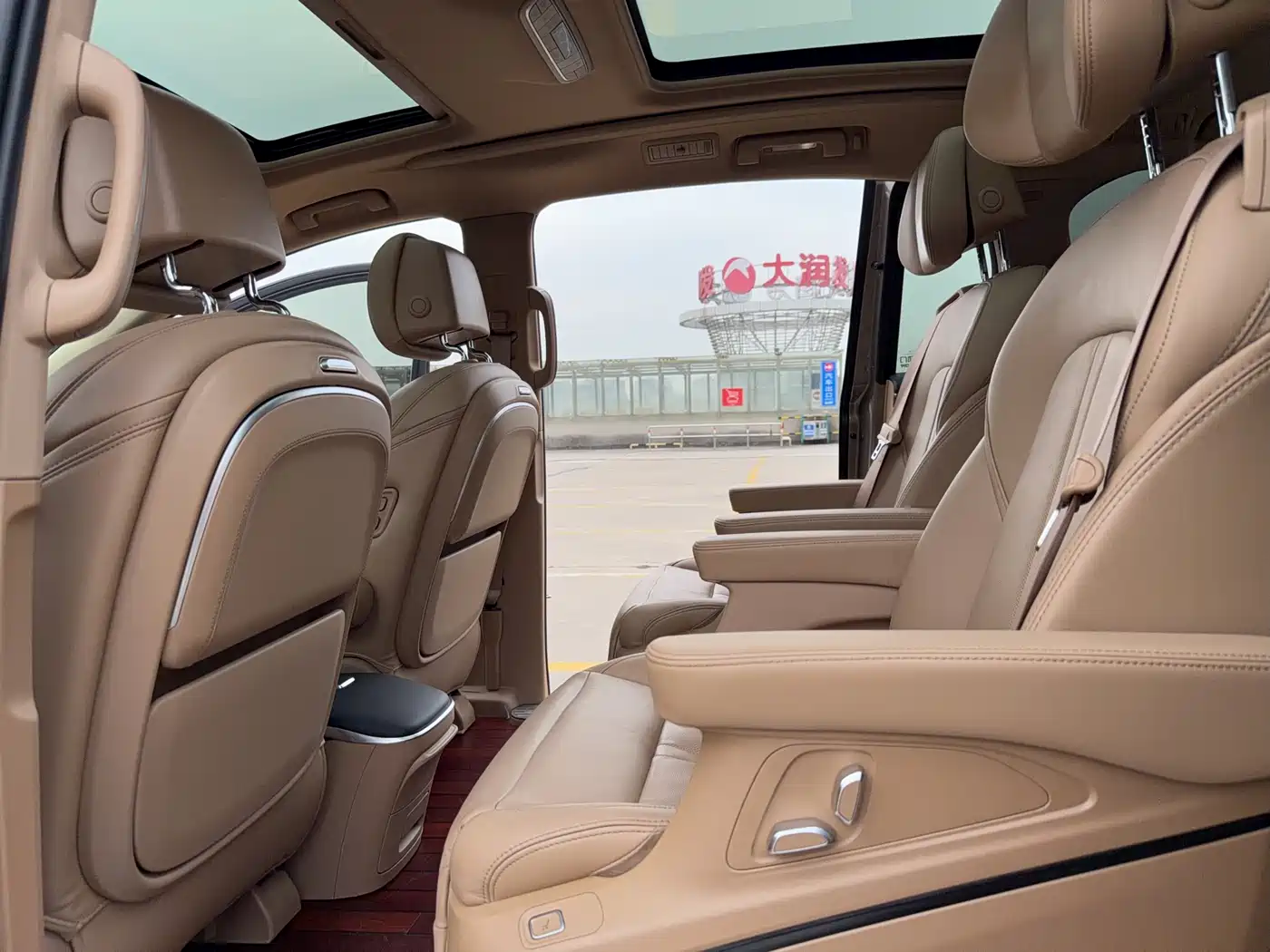 Buick GL8 2021 ES Landlord 653T Luxury фото 11