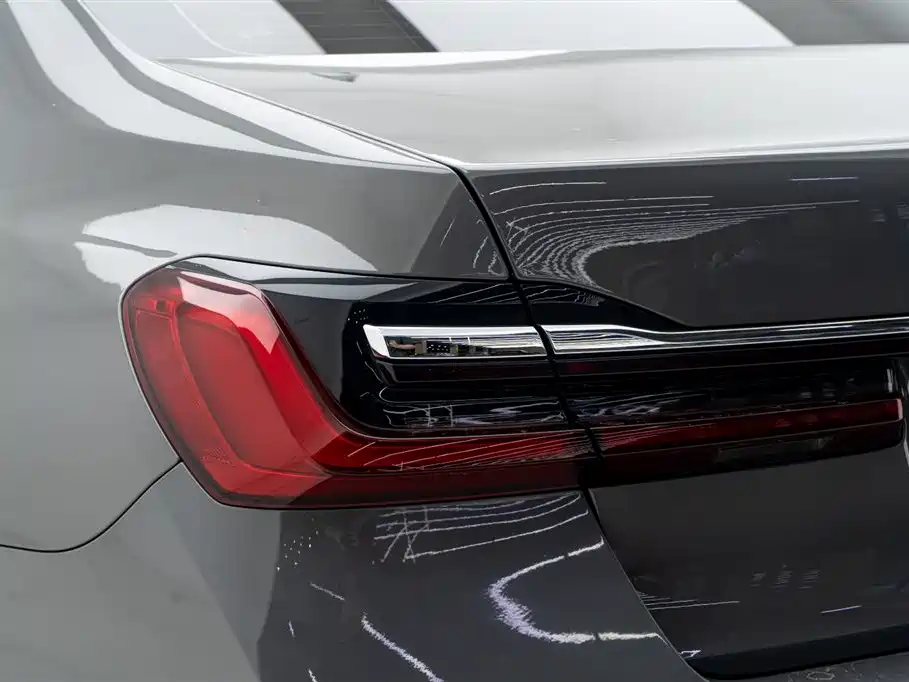 BMW 7 Series 2021 Model 730Li M Sport Package фото 11