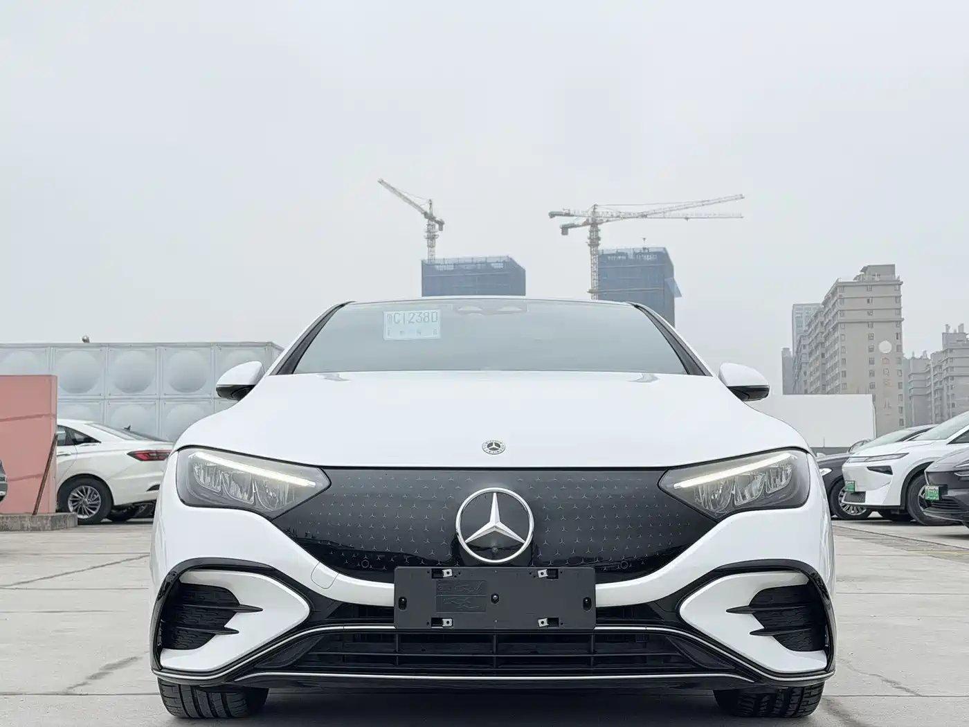 Mercedes-Benz EQE 2022 350 Luxury Edition фото 3