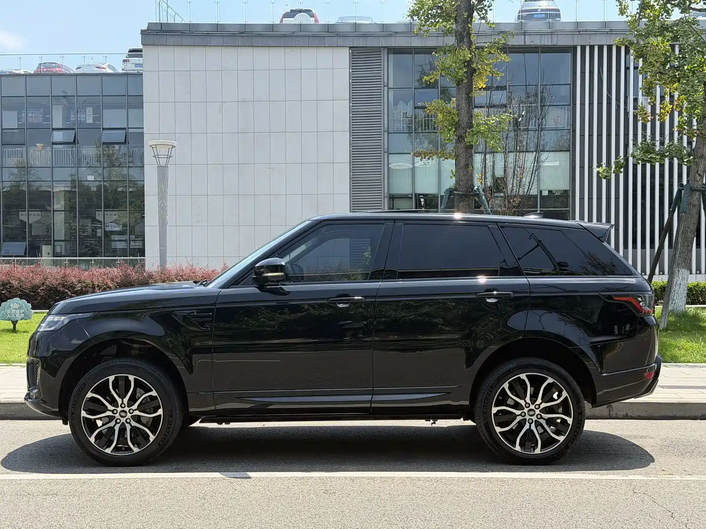 Фото 3 - Land Rover Range Rover Sport