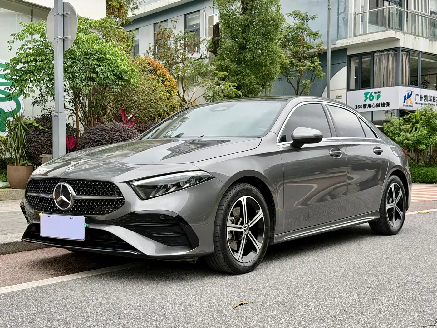 Mercedes-Benz A-Class 2024 A 200 L Fashion Edition