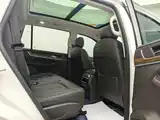 Фото 23 - Roewe RX8