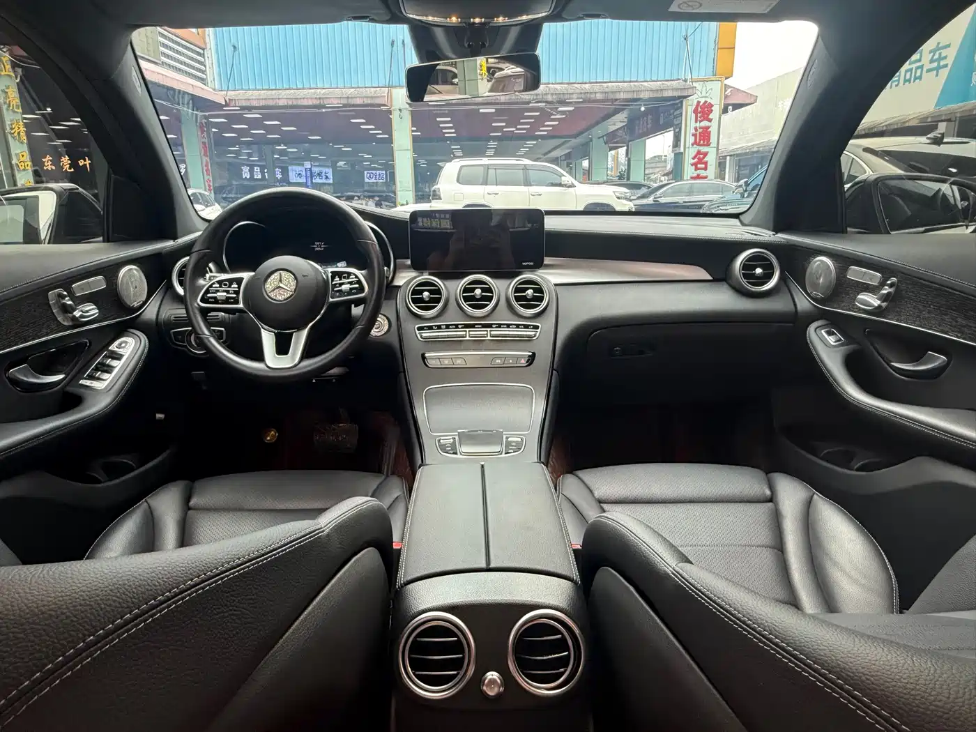 Photo 13 - Mercedes-Benz GLC Coupe