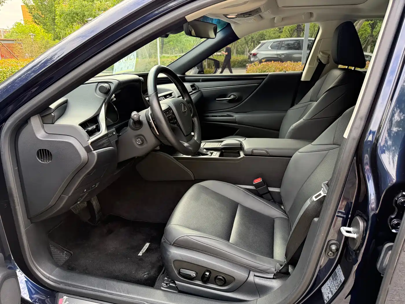 Lexus ES 2020 Model 300h Excellence Edition фото 9