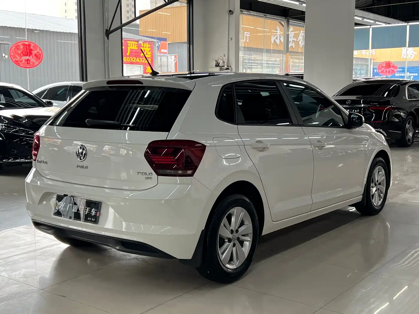 Volkswagen Polo 2019 Plus 1.5L Automatic Panorama Enjoyment Edition фото 4