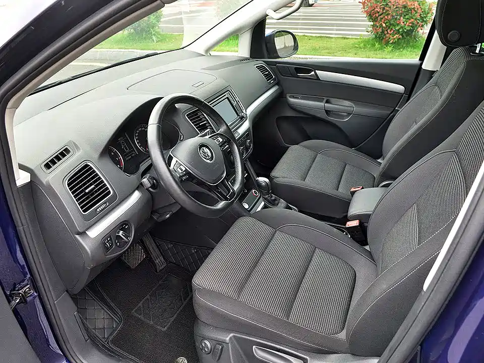 Volkswagen Sharan 2018 380TSI Comfort 7-Seater фото 9