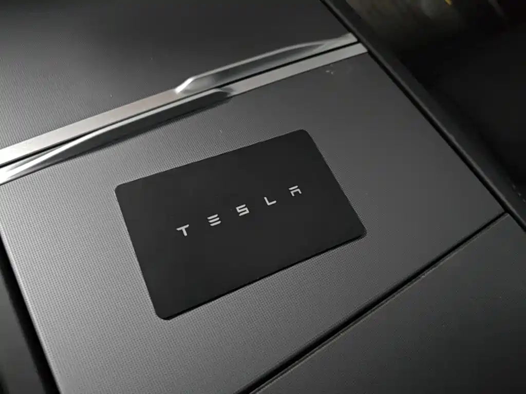 Tesla Model 3 2026 2025 Model Year Facelift Rear-Wheel Drive