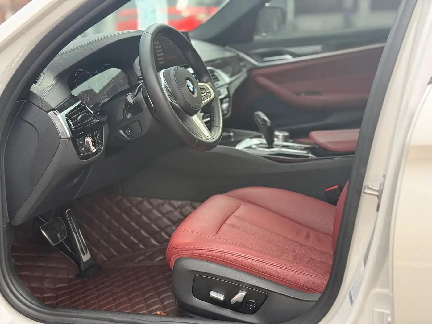 BMW 5 Series 2019 530Li Leading M Sport Package фото 4