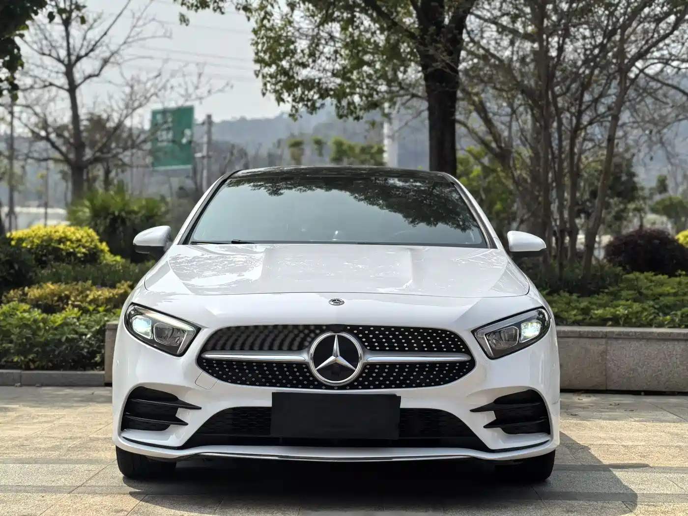 Mercedes-Benz A-Class 2021 A 200 L Sport Sedan Dynamic Type фото 2