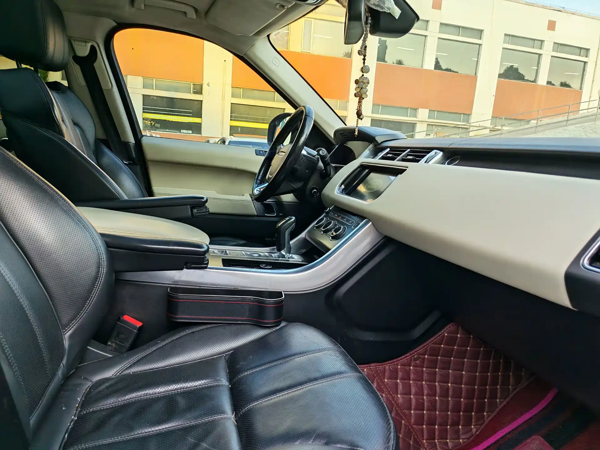 Photo 8 - Land Rover Range Rover Sport