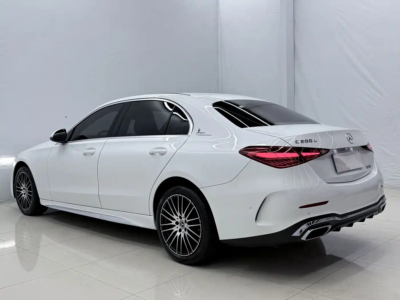 Photo 12 - Mercedes-Benz C-Class