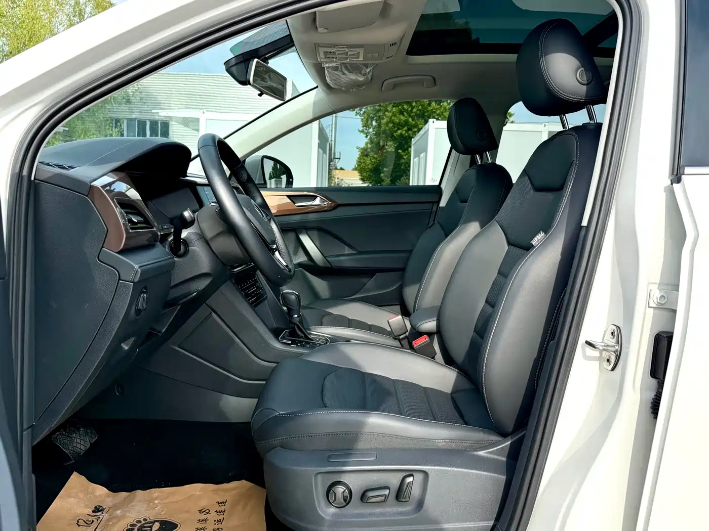 Volkswagen Tharu 2021 Model 280TSI 2WD Luxury Edition фото 14