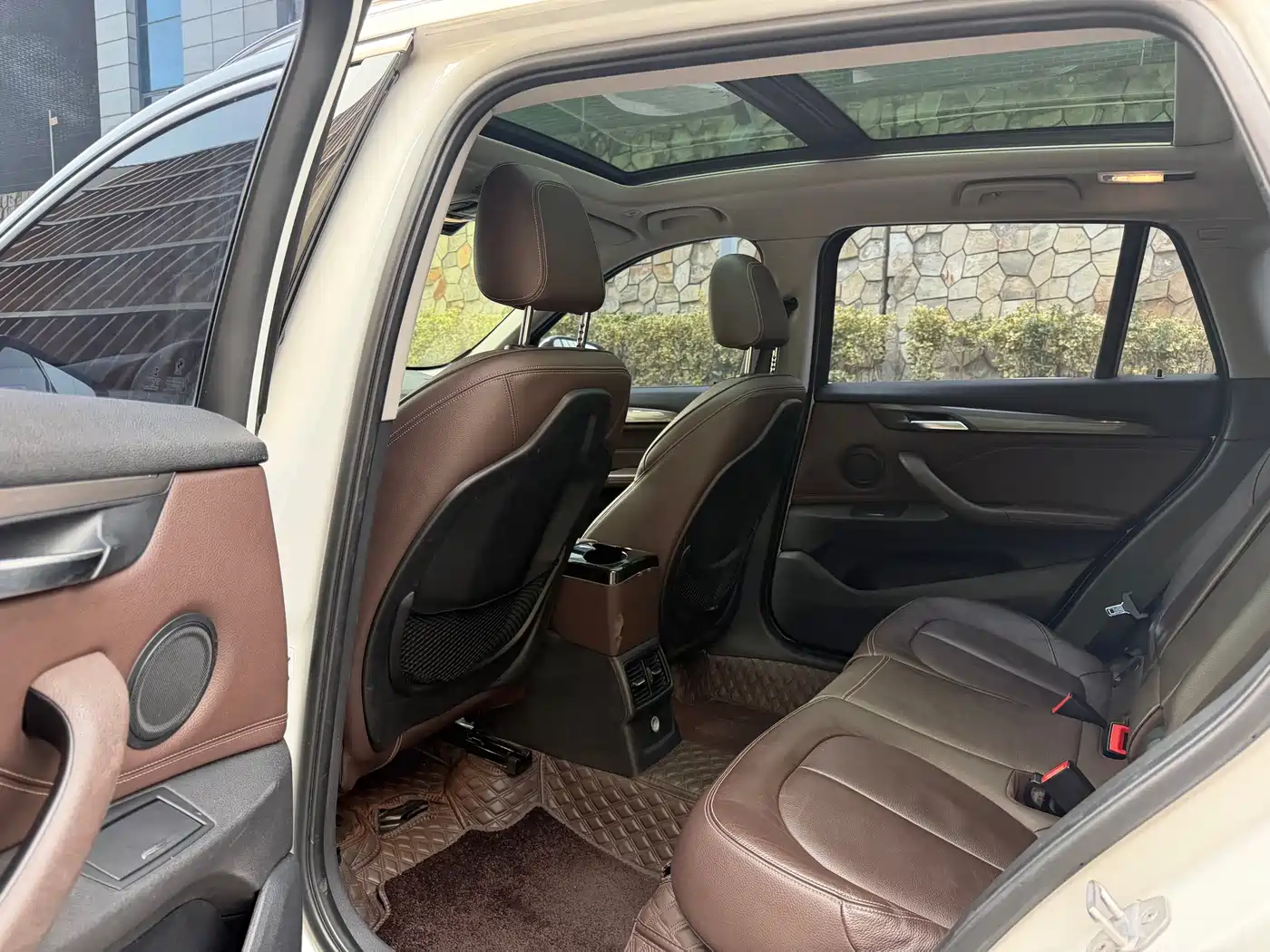 BMW X1 2018 sDrive18Li Premium Model фото 15