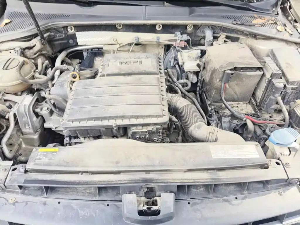Photo 3 - Volkswagen Golf