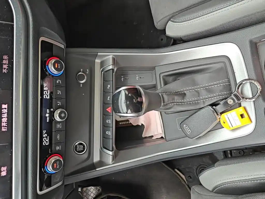 Фото 14 - Audi Q3