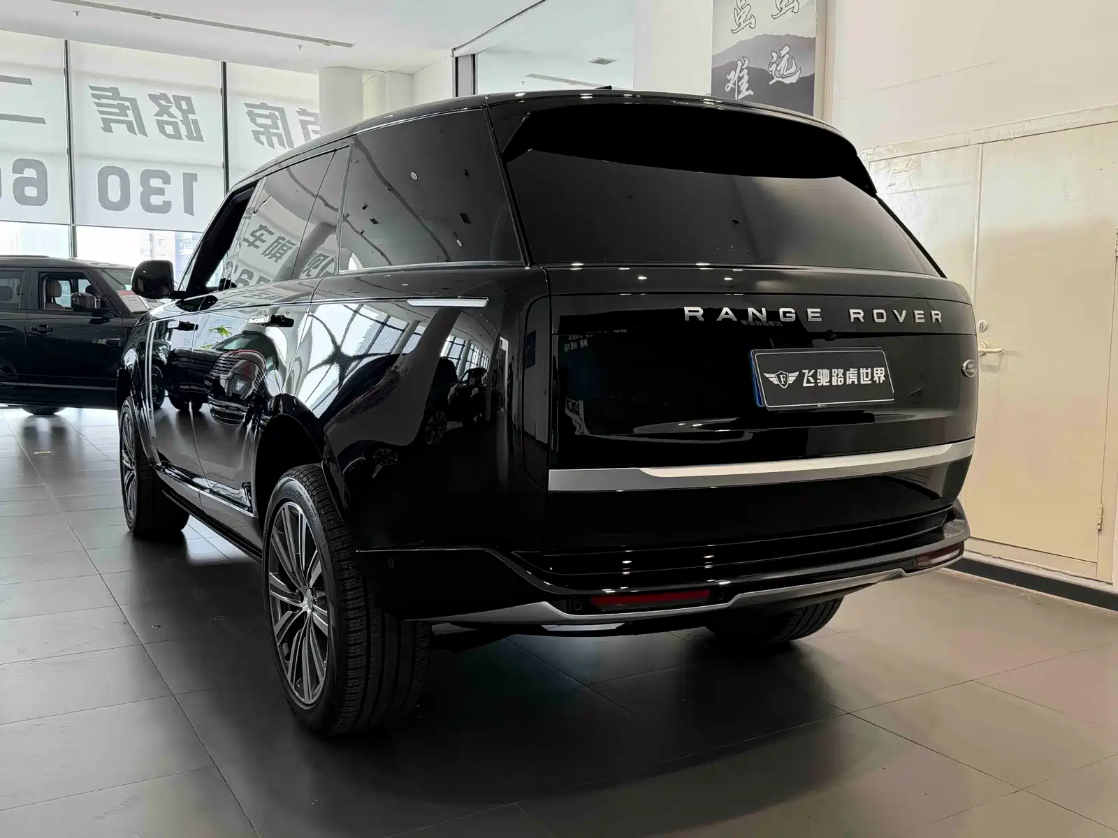 Фото 23 - Land Rover Range Rover