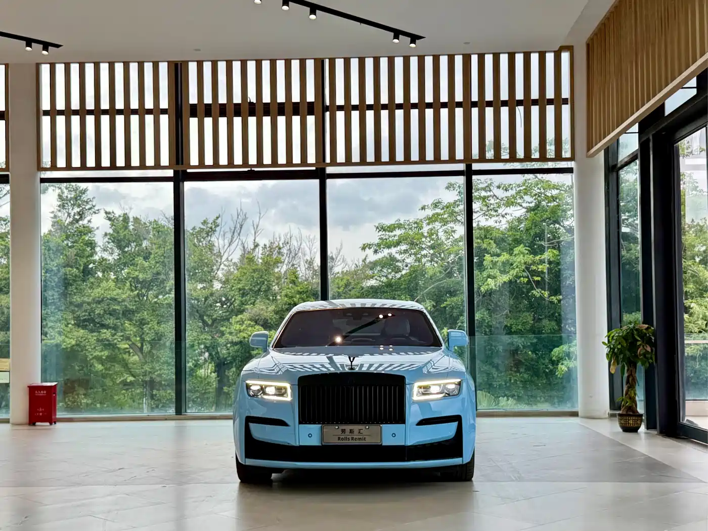 Rolls-Royce Ghost 2021 6.7T Long Wheelbase фото 2