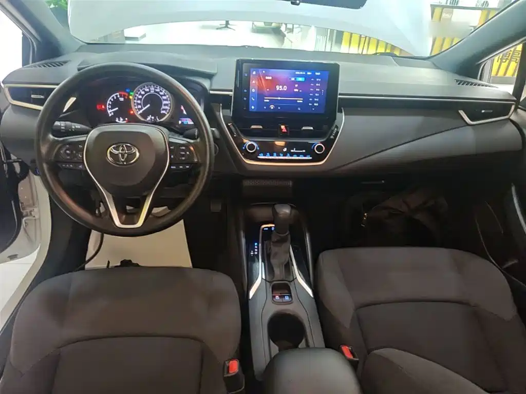 Toyota Levin 2021 185T CVT Luxury Edition фото 10