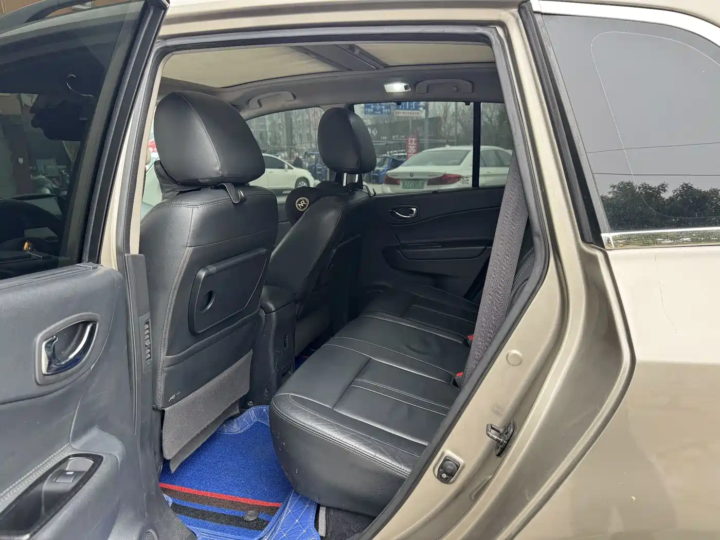 Renault Koleos (Import) 2011 2012 2.5L 2WD Comfort Navigation Edition