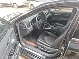Фото 16 - Toyota Camry