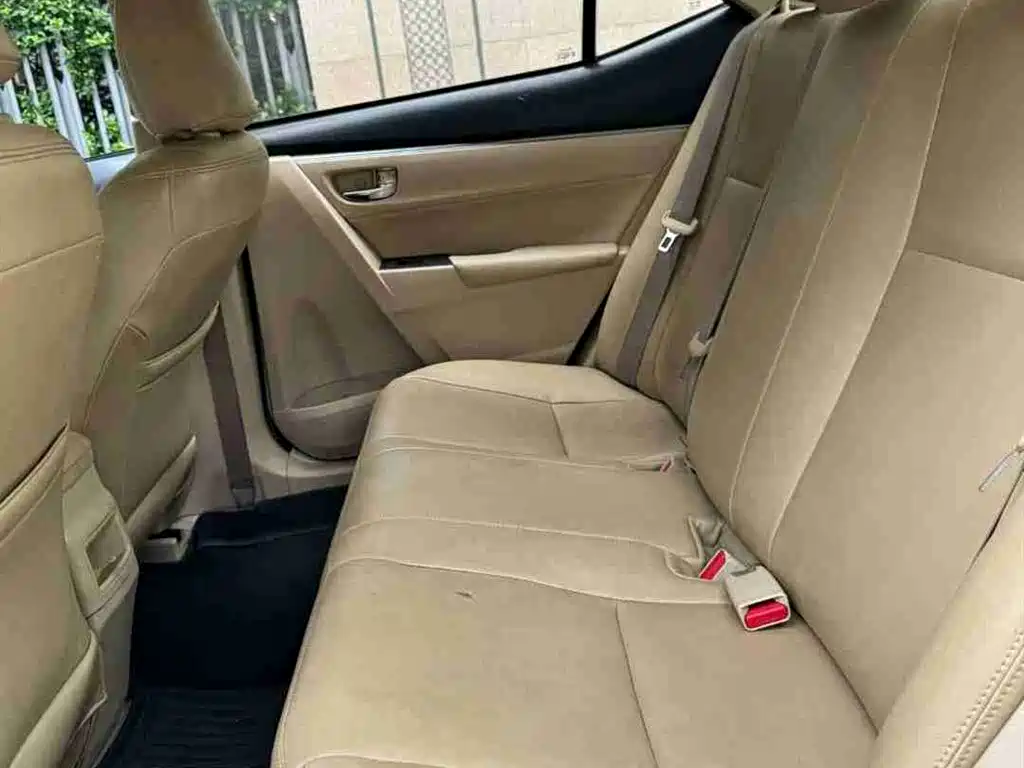 Toyota Corolla 2014 1.6L CVT GL фото 10