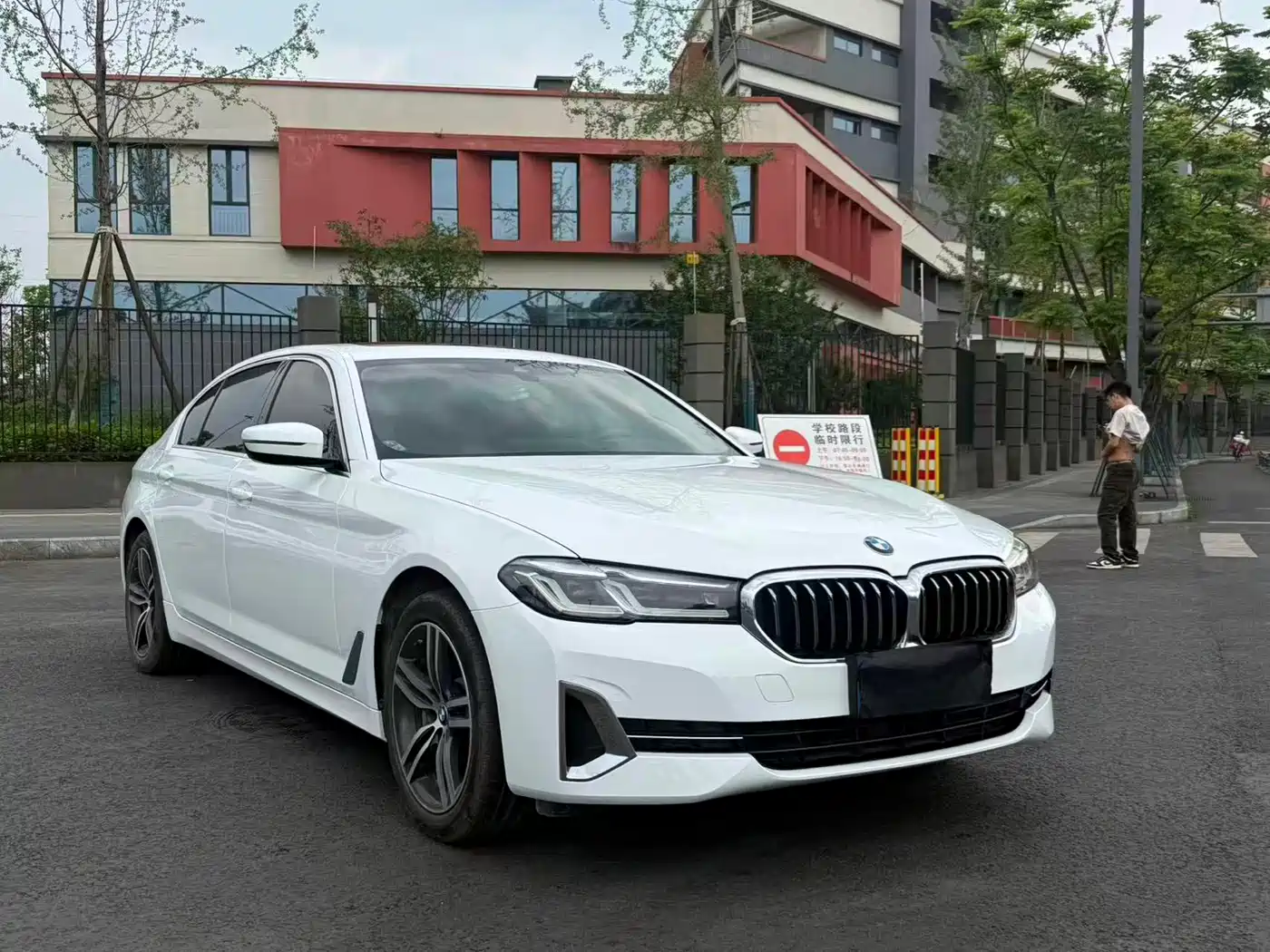 BMW 5 Series 2022 530Li Leading Luxury Package фото 3