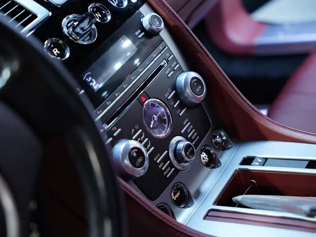Aston Martin DB9 2014 2013 6.0L Coupe